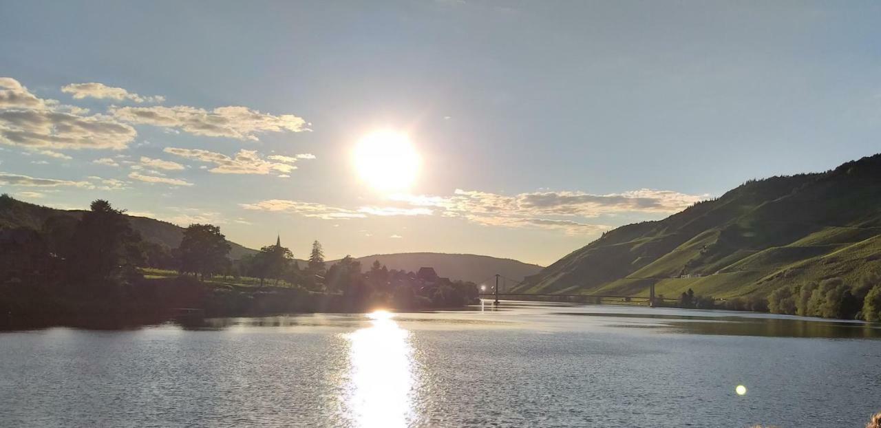 Mosel-Auszeit Brauneberg Exterior foto